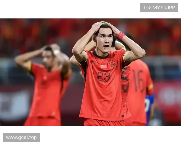 武磊伤退影响中国队实力与士气 其他前锋实力有限难构成威胁